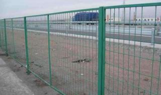 护栏板厂家哪家好 高速护栏网生产厂家